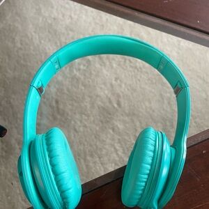 Beats by Dre Over-Ear Headphones - Vibrant Aqua